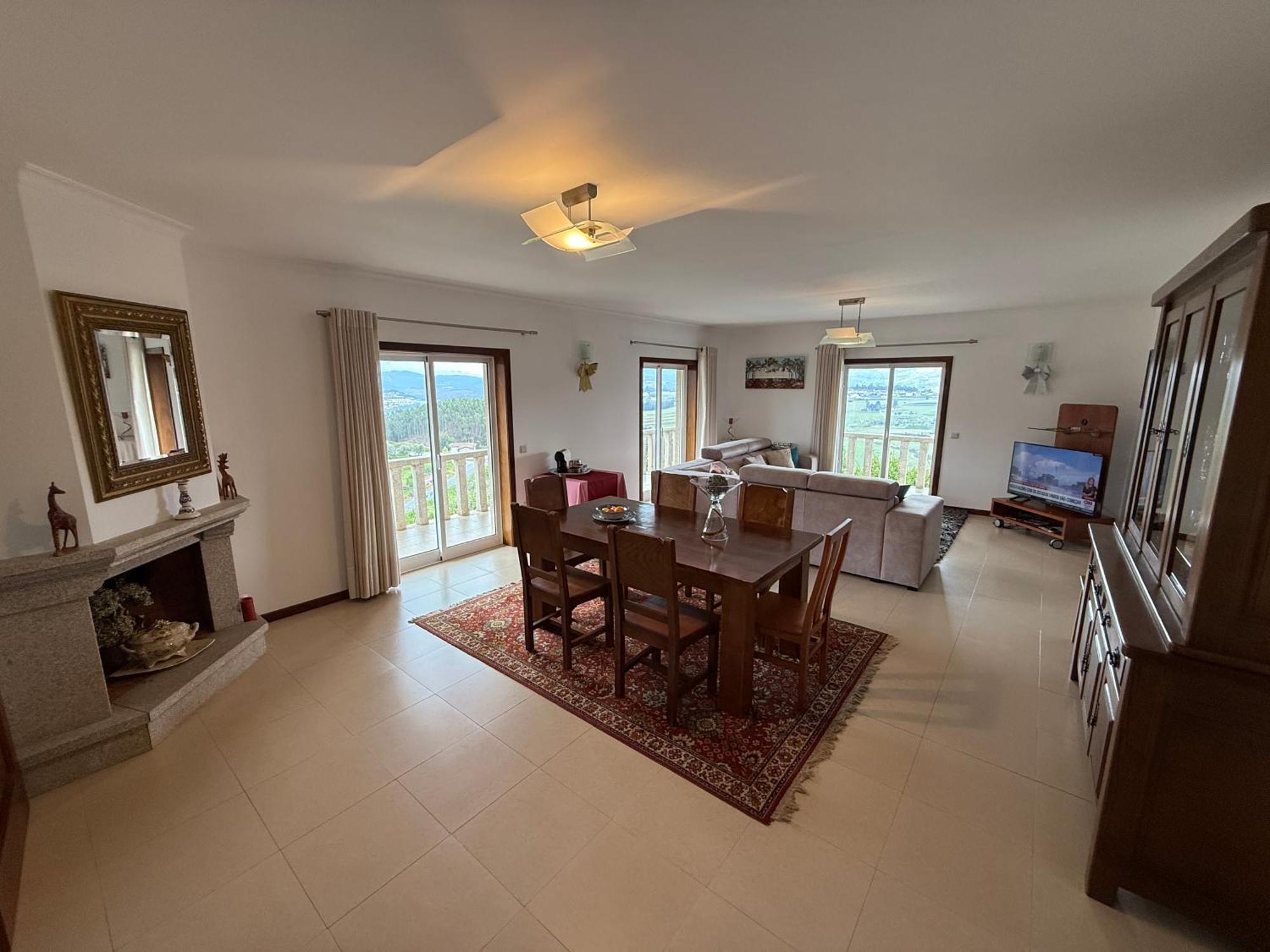 Cerdeirinhas De Basto "Piso Q 4" Apartment Canedo de Basto Luaran gambar