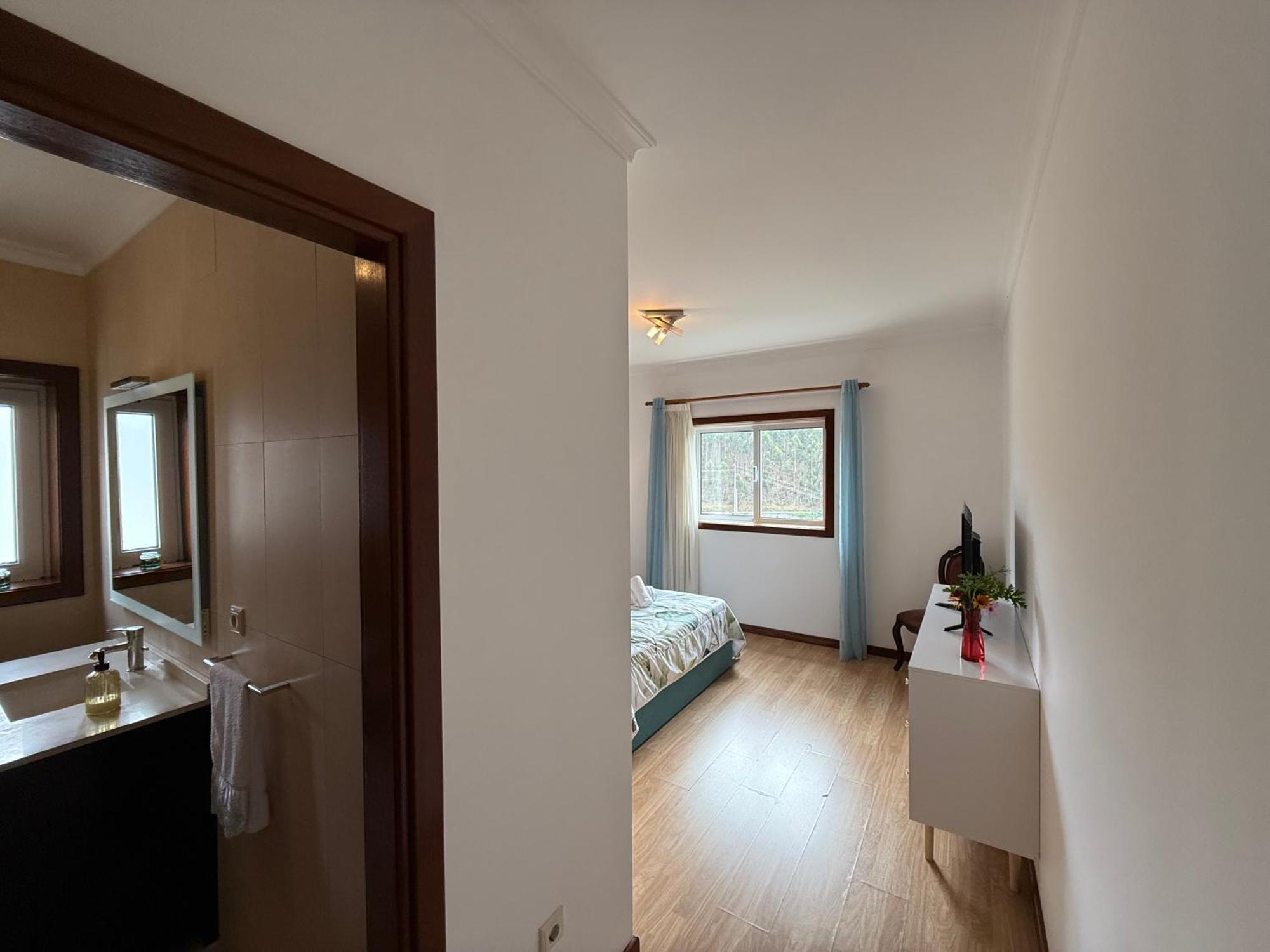 Cerdeirinhas De Basto "Piso Q 4" Apartment Canedo de Basto Luaran gambar
